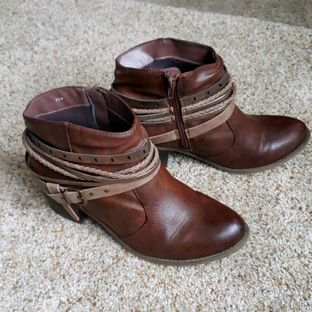 9.5 Jellypop Women's Brown Ankle Boots